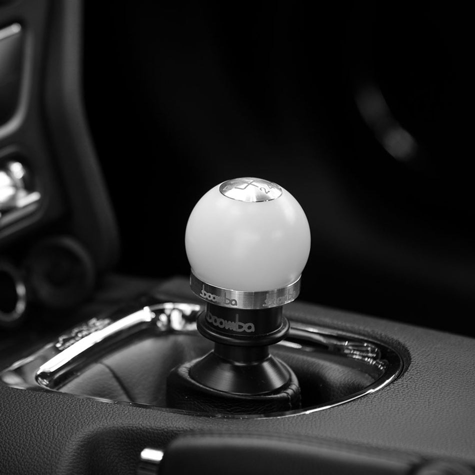 S550 MUSTANG SHIFT KNOB WHITE