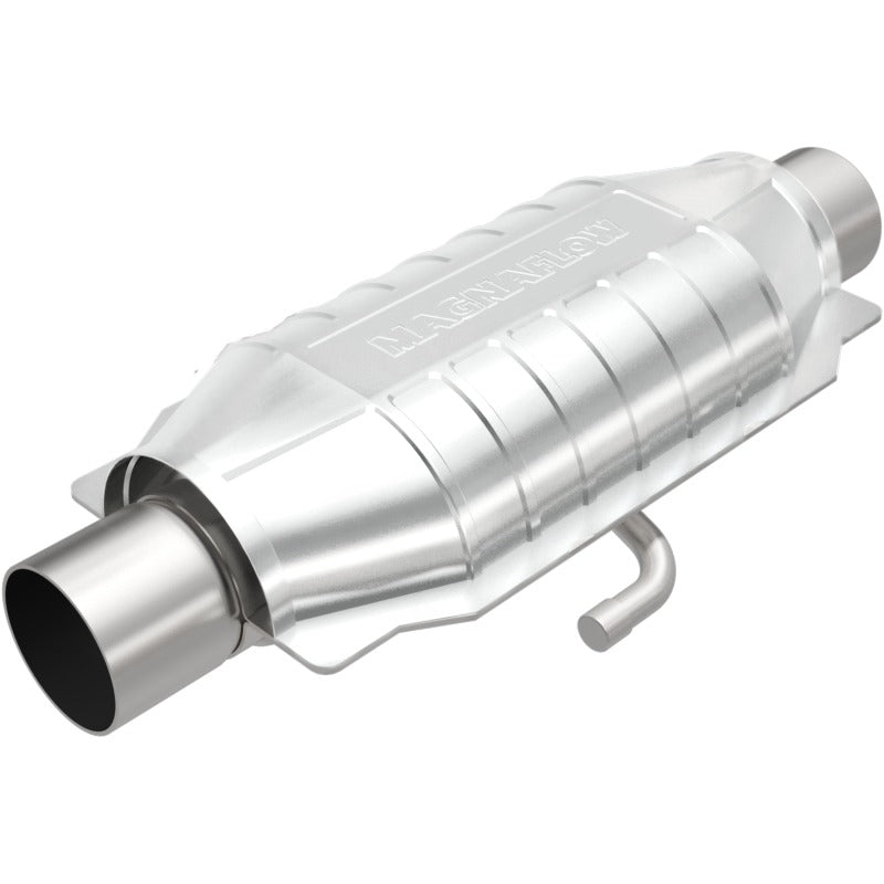 MagnaFlow Universal Catalytic Converter 2.25in Inlet/Outlet Center/Center Oval Rear (California)
